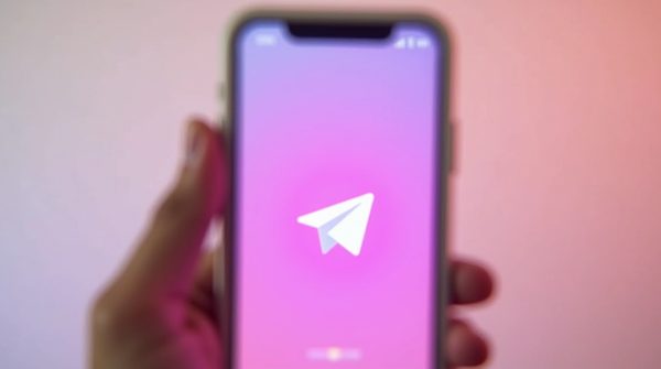 Telefono rosa: scopri i gruppi telegram per adulti!