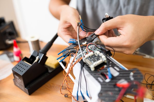 Come utilizzare i droni per monitoraggio della fauna selvatica in un parco naturale?